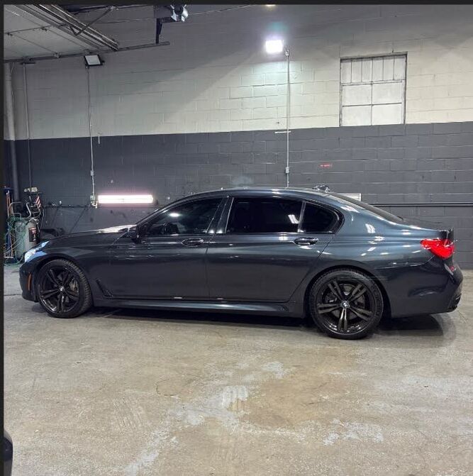 2017 BMW 740i