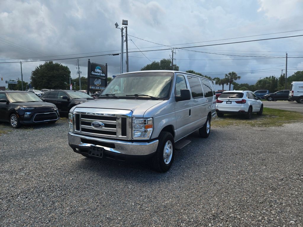 2013 FORD E-350