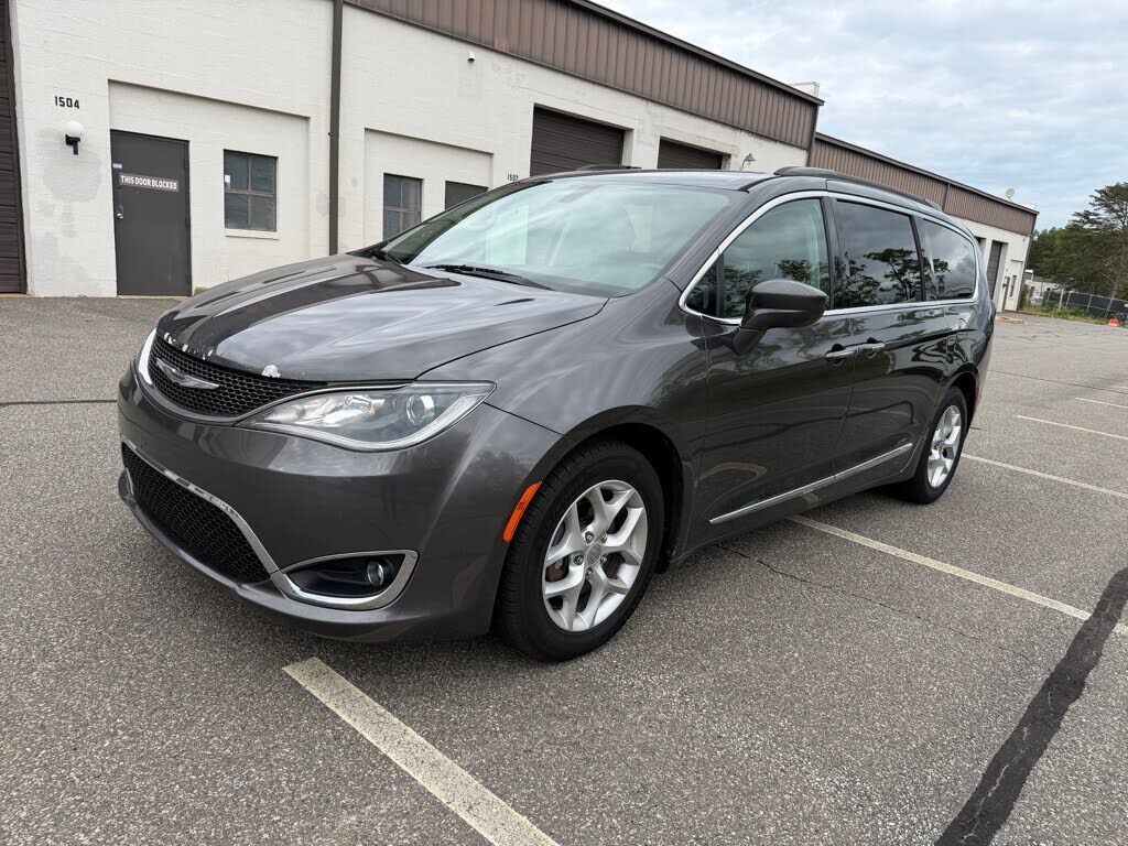 2017 CHRYSLER Pacifica