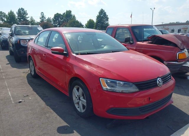 2011 VOLKSWAGEN Jetta