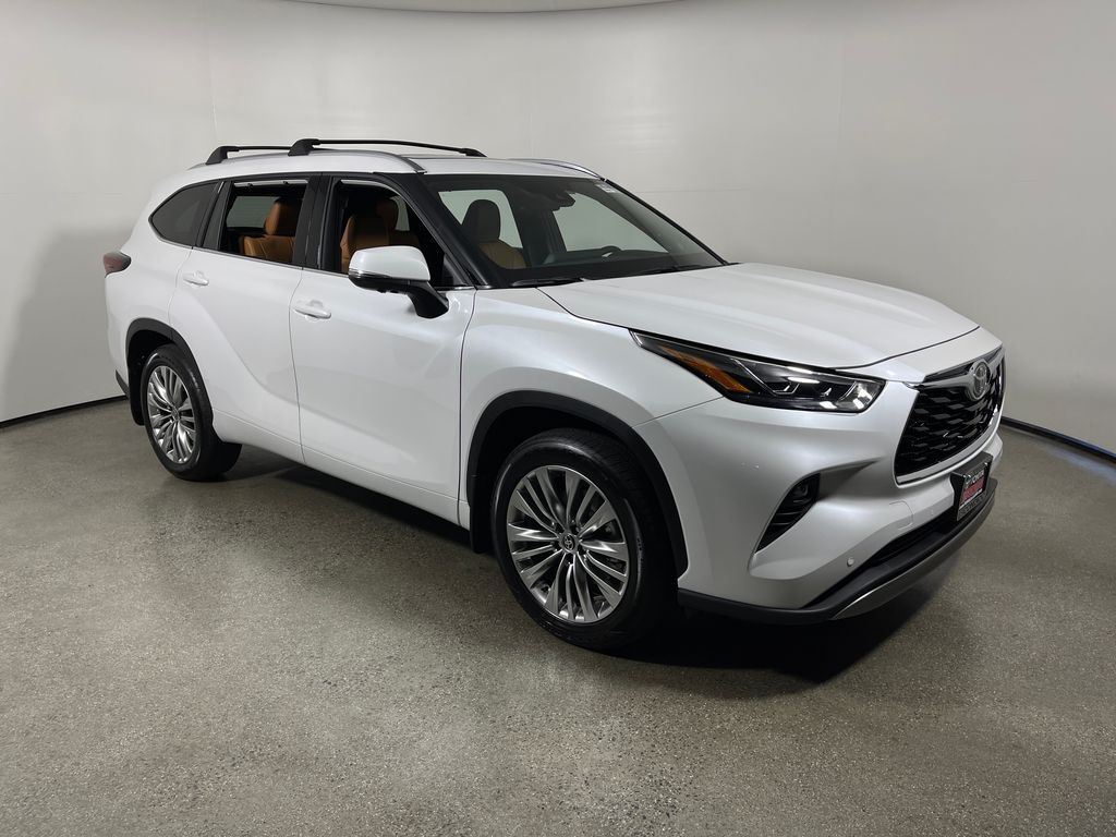 2026 TOYOTA Highlander