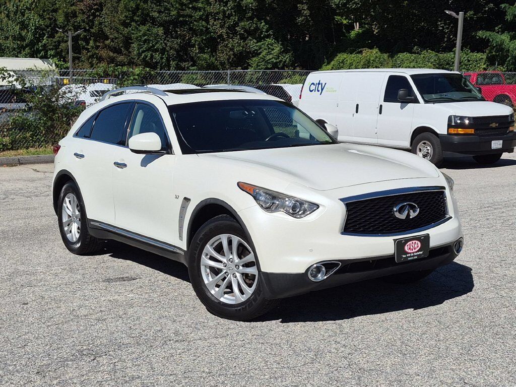 2017 INFINITI QX70