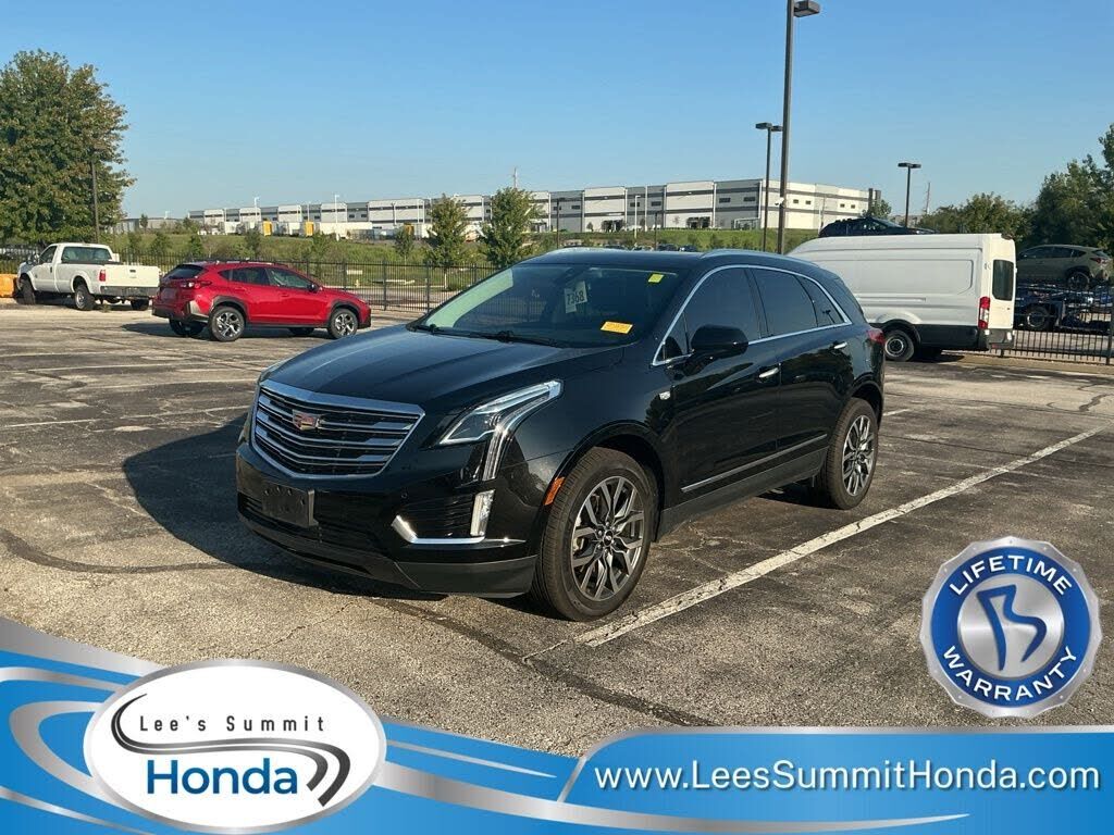 2017 CADILLAC XT5