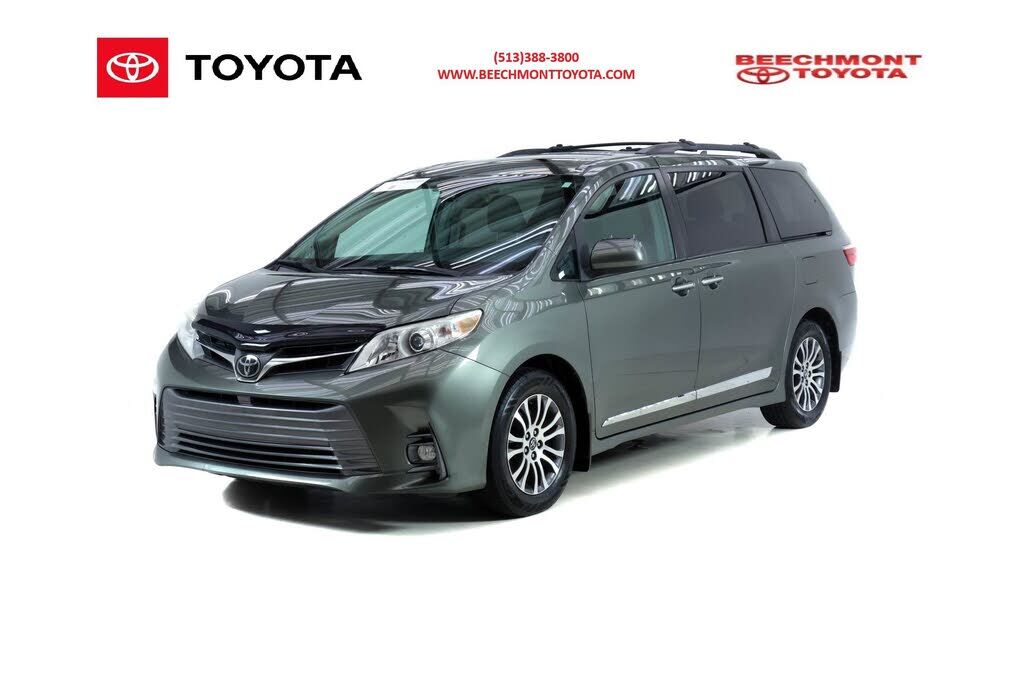 2019 TOYOTA Sienna