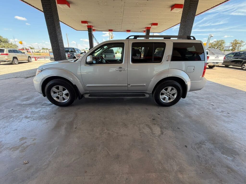 2011 NISSAN Pathfinder