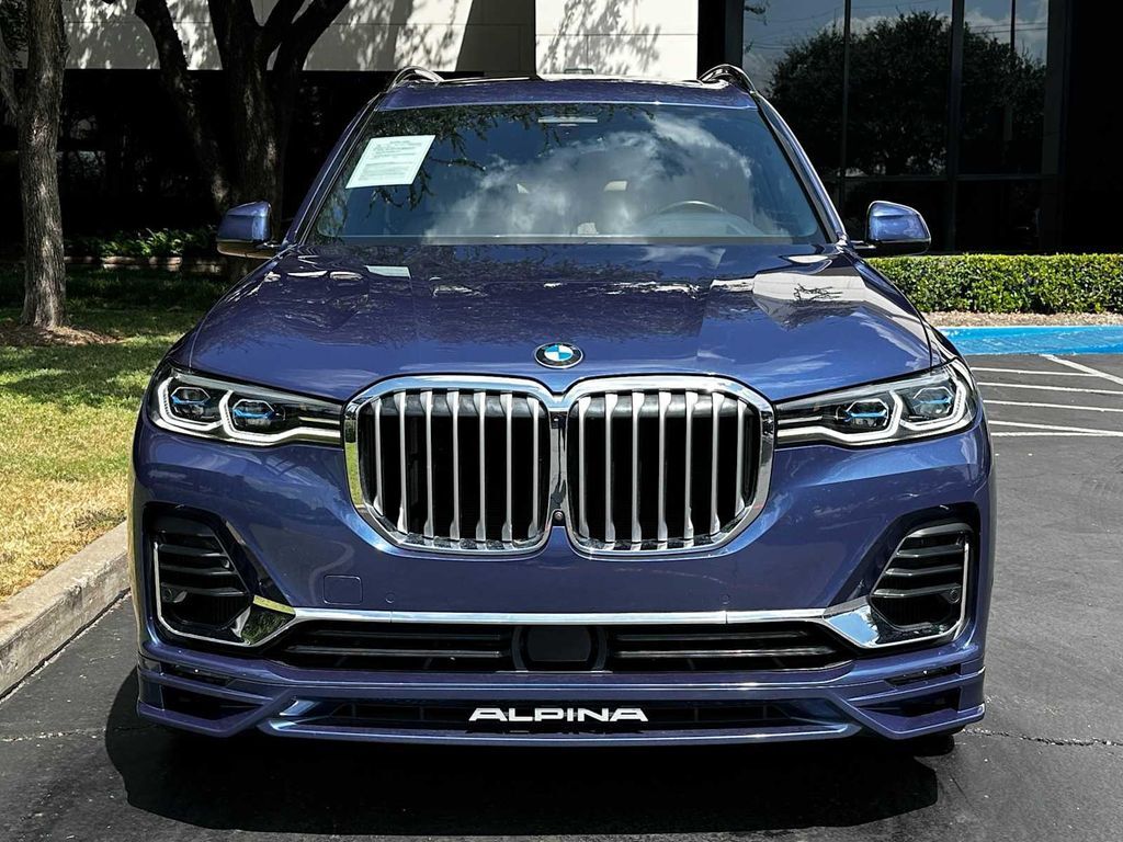 2022 BMW X7