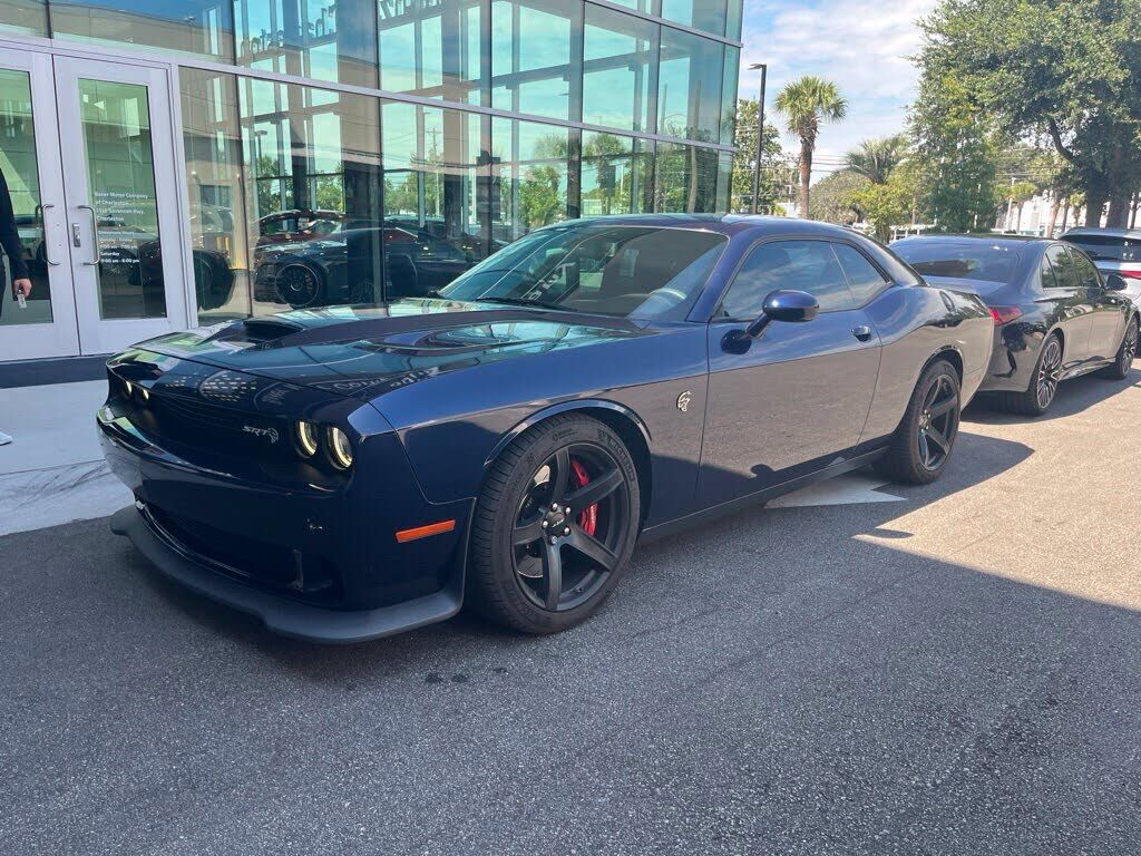2017 DODGE Challenger