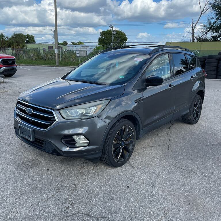 2017 FORD Escape