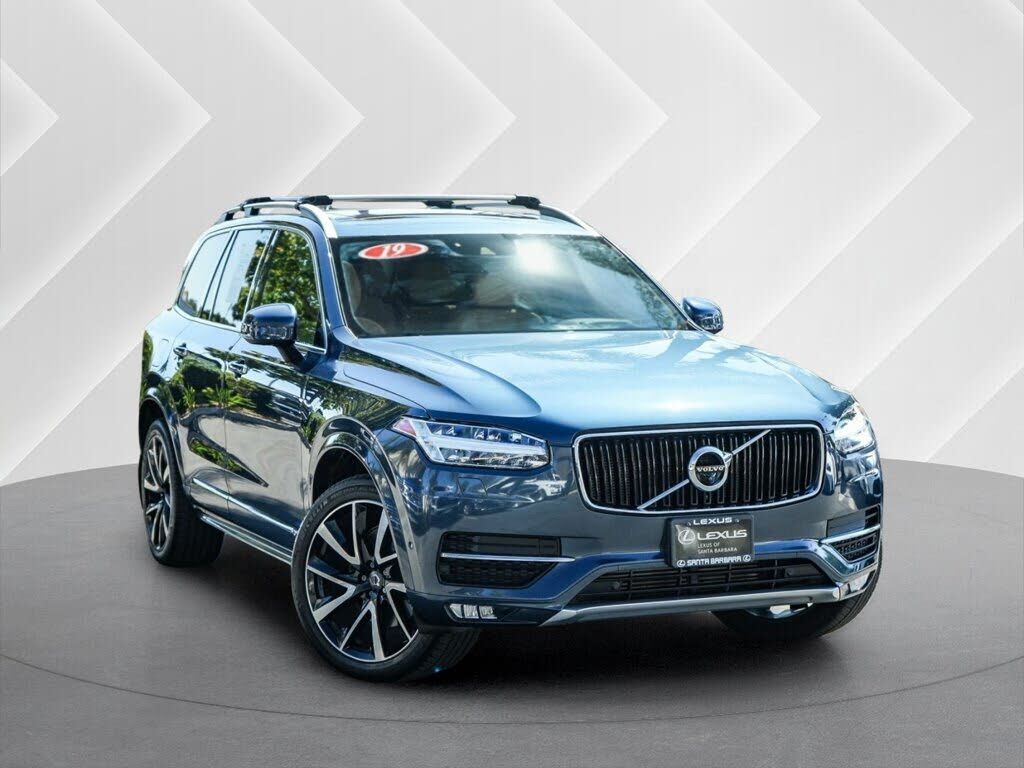 2019 VOLVO XC90