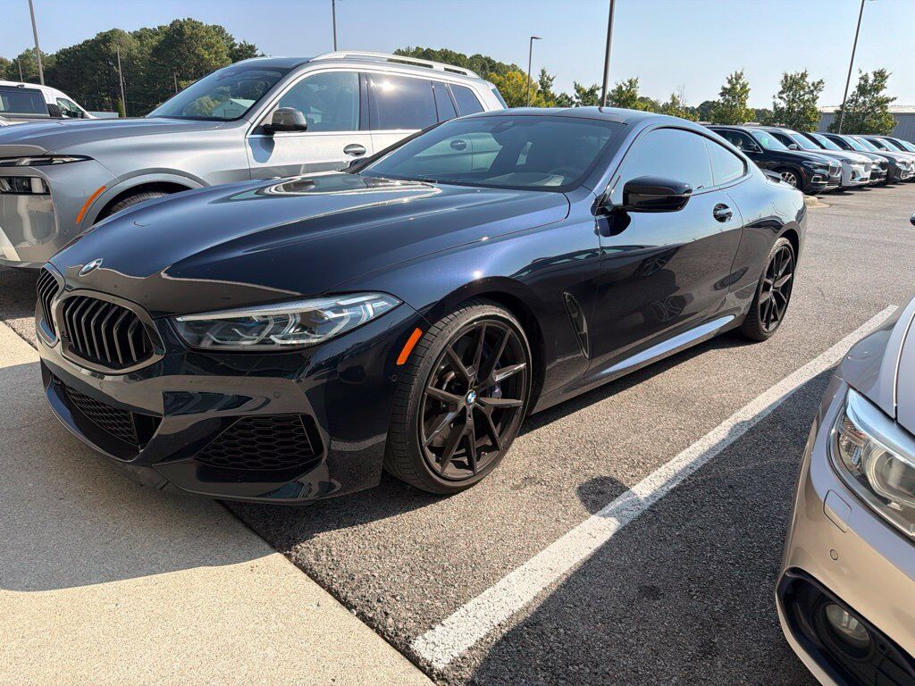 2022 BMW M8