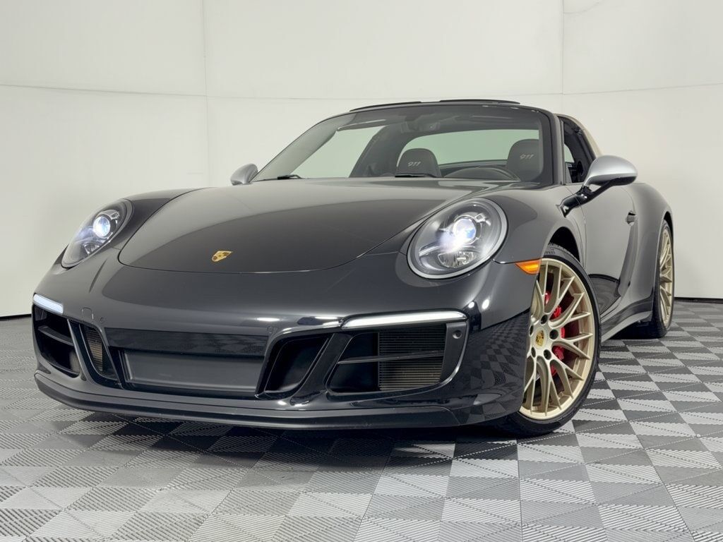 2019 PORSCHE 911