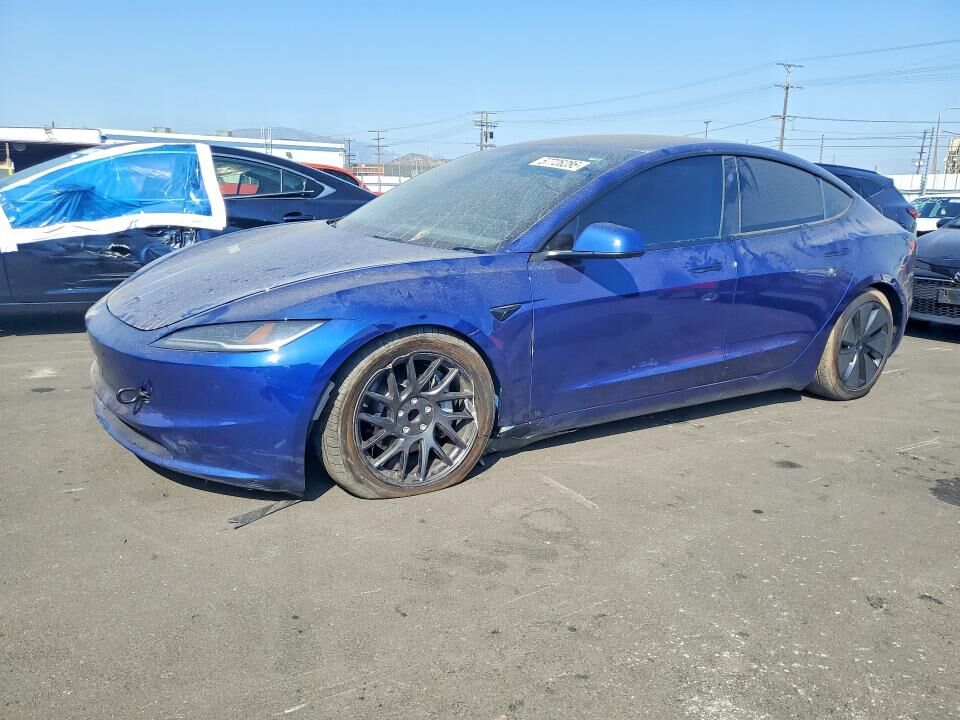 2026 TESLA Model 3