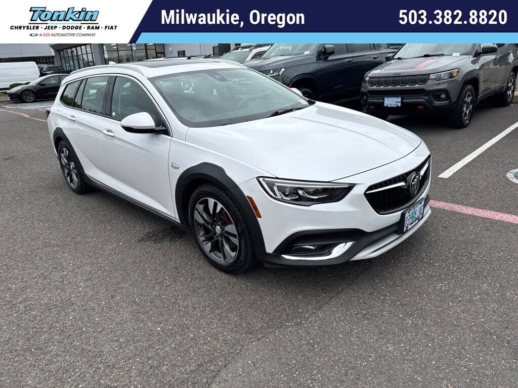 2018 BUICK Regal TourX