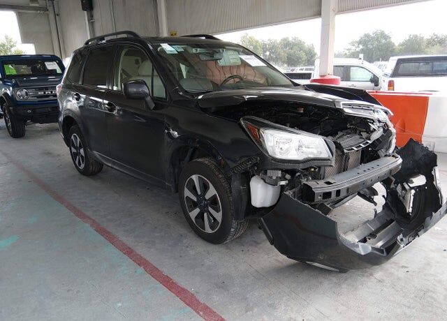 2017 SUBARU Forester
