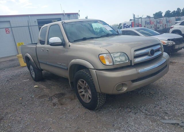 2004 TOYOTA Tundra
