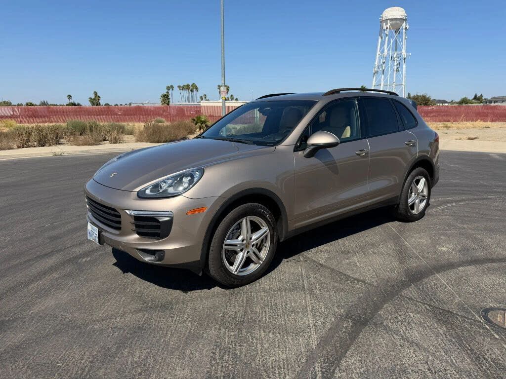 2016 PORSCHE Cayenne