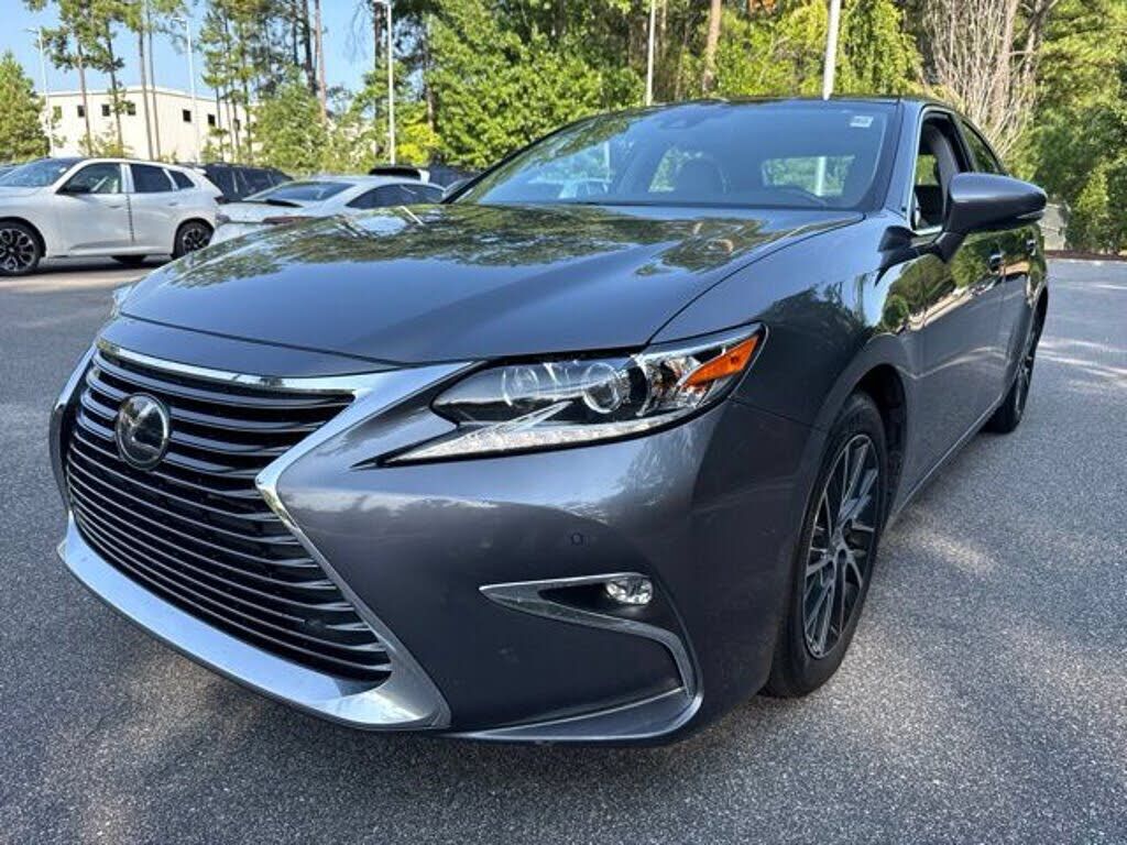 2018 LEXUS ES