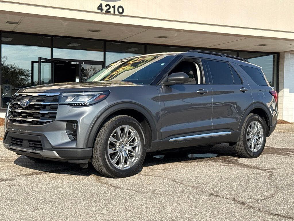 2025 FORD Explorer