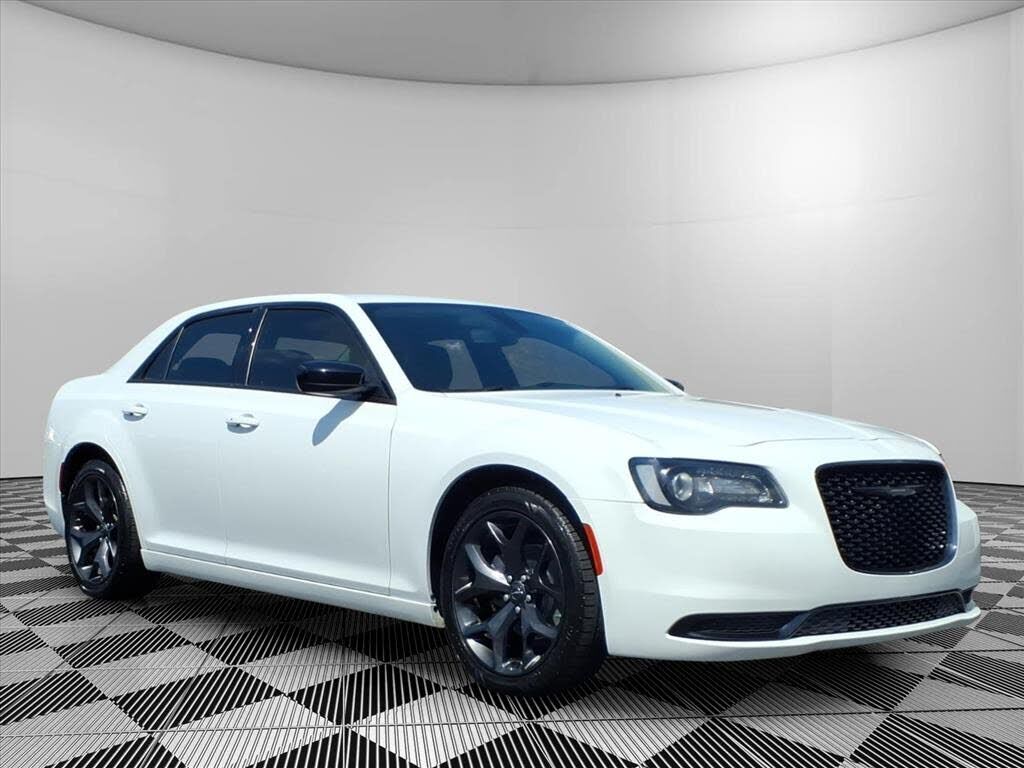 2023 CHRYSLER 300