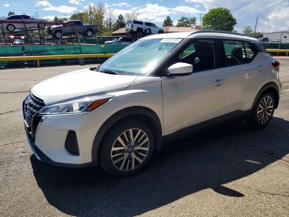 2022 NISSAN Kicks