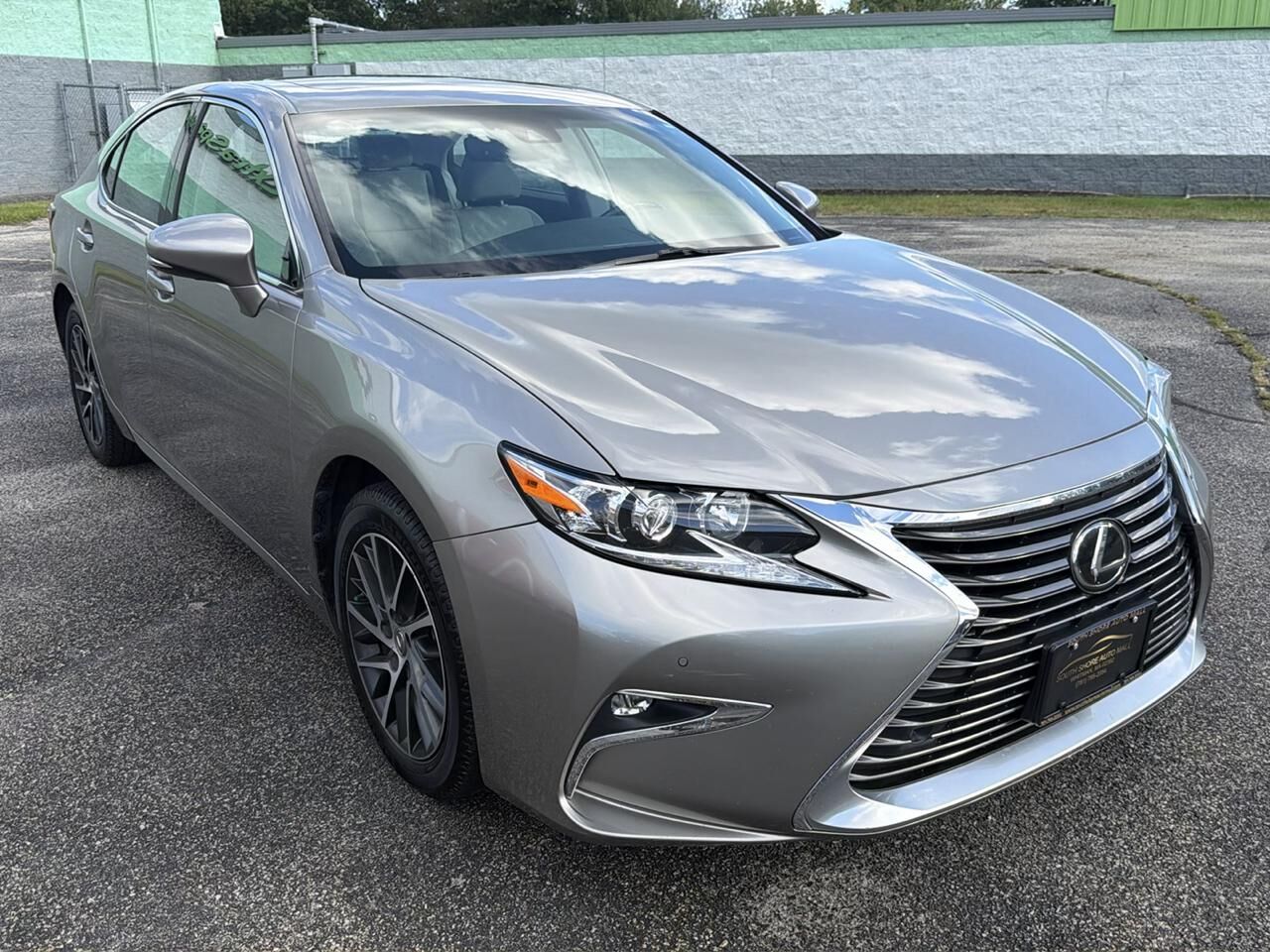 2017 LEXUS ES