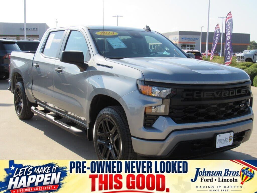 2024 CHEVROLET Silverado