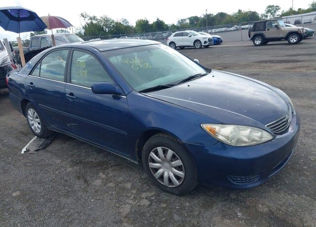 2005 TOYOTA Camry