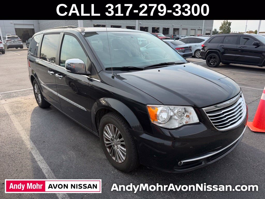 2016 CHRYSLER Town and Country