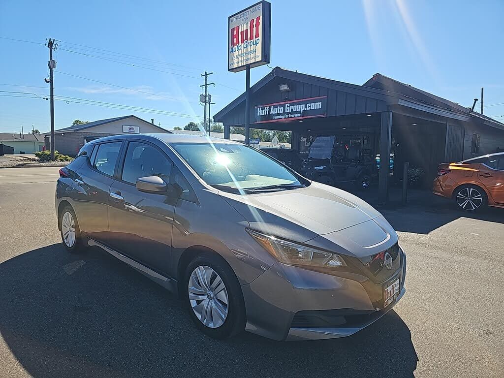 2025 NISSAN Leaf