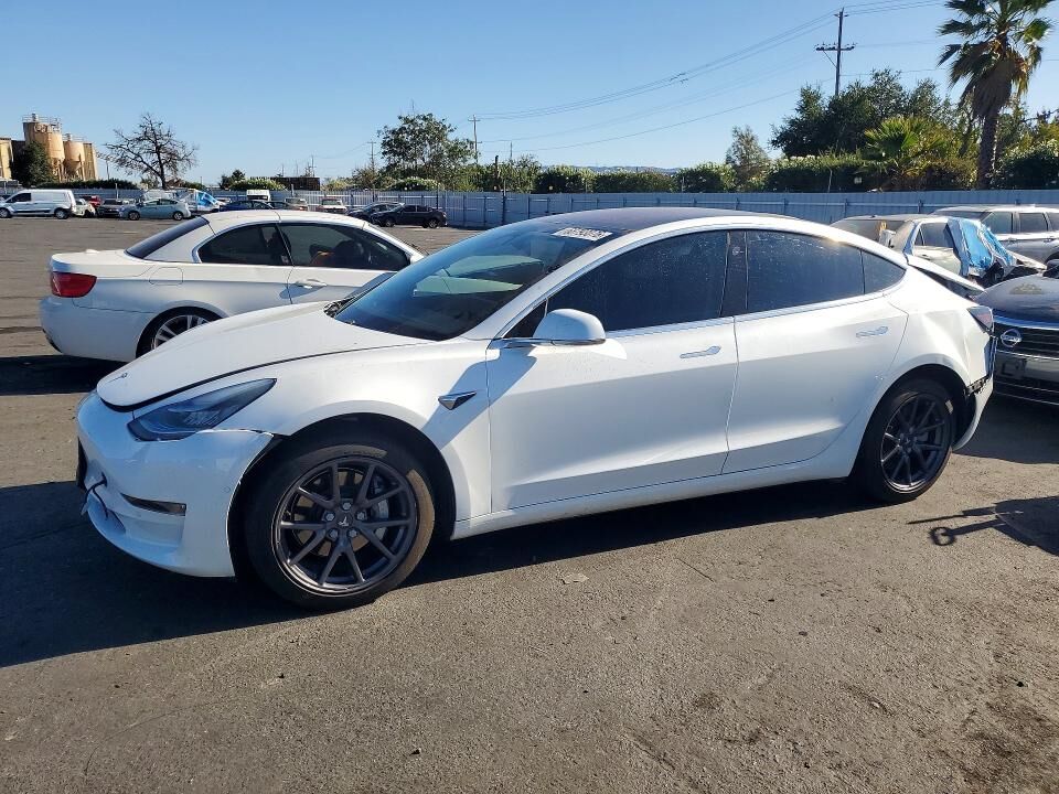 2018 TESLA Model 3