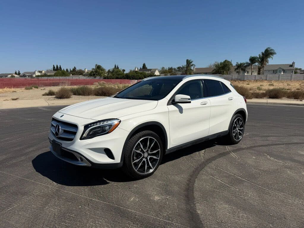 2016 MERCEDES-BENZ GLA-Class
