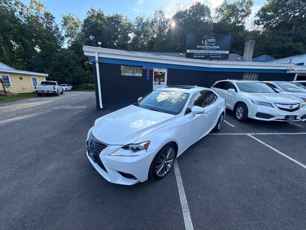 2016 LEXUS IS