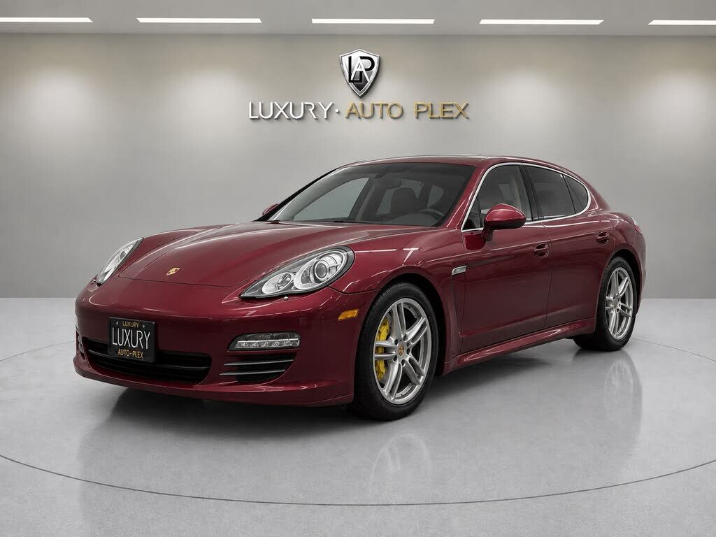2011 PORSCHE Panamera