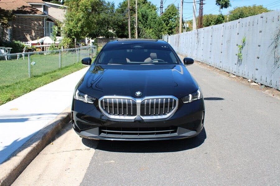 2023 BMW 530i