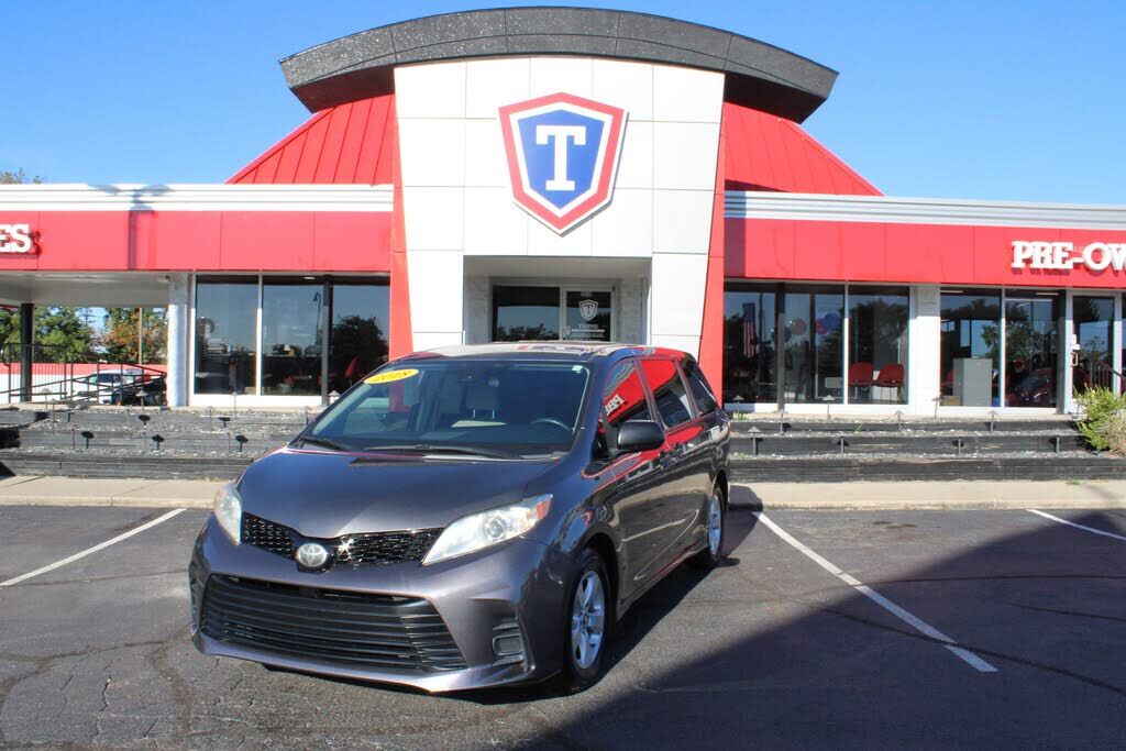 2018 TOYOTA Sienna