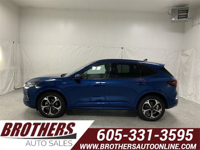 2023 FORD Escape