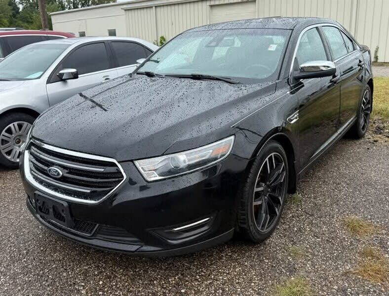2016 FORD Taurus