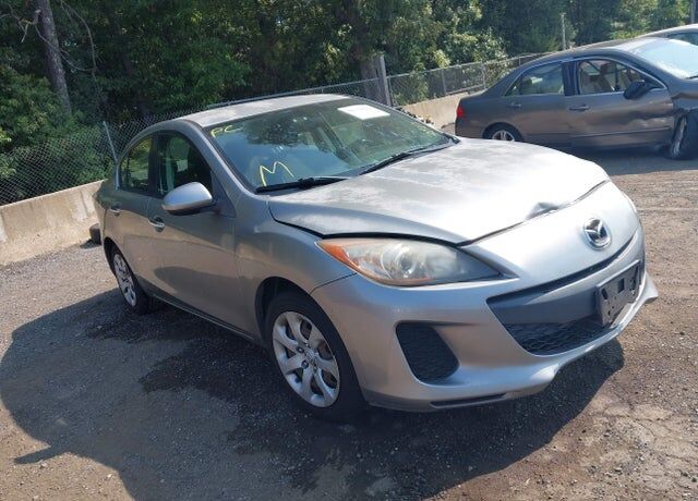 2012 MAZDA Mazda3