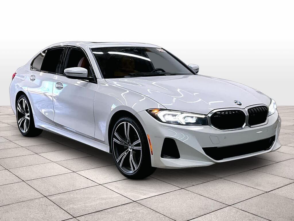 2023 BMW 330i