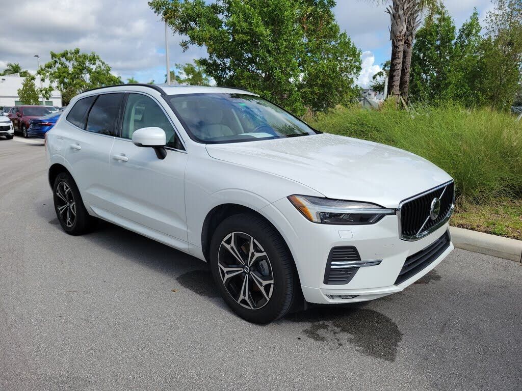 2022 VOLVO XC60