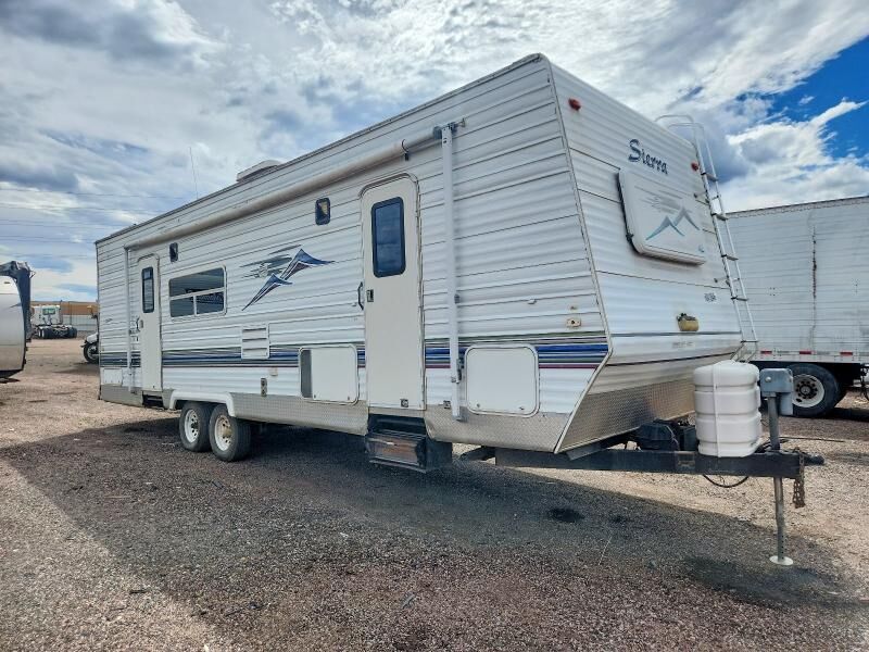 2003 FOREST RIVER Sierra Towables