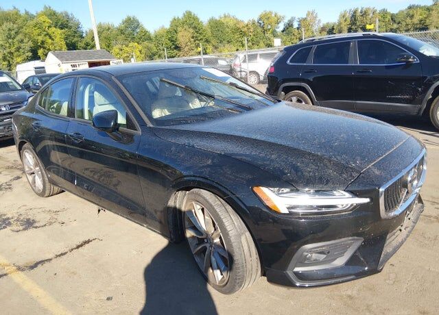 2021 VOLVO S60