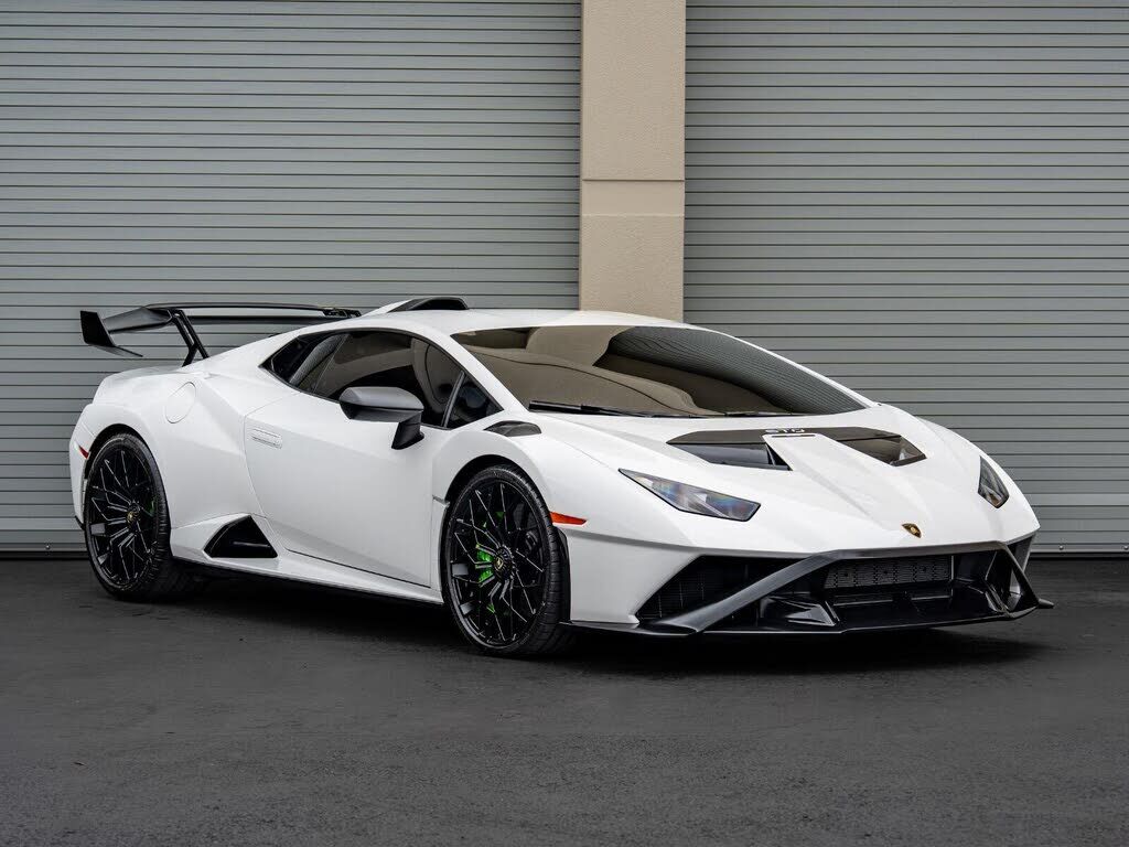2024 LAMBORGHINI Huracan STO