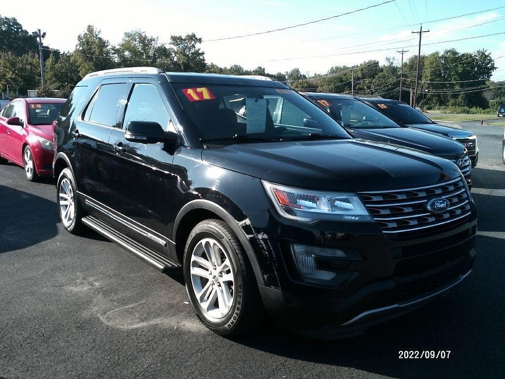 2017 FORD Explorer