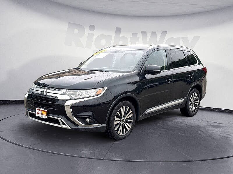 2019 MITSUBISHI Outlander