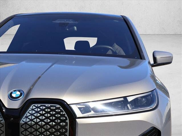 2024 BMW iX