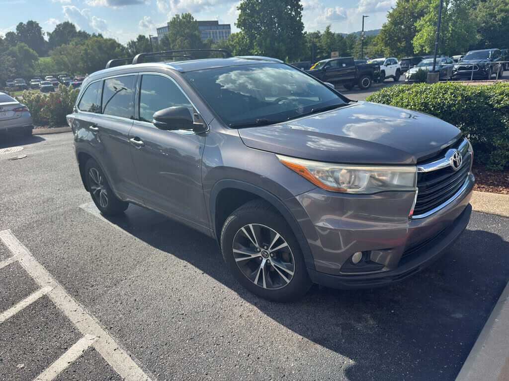 2016 TOYOTA Highlander
