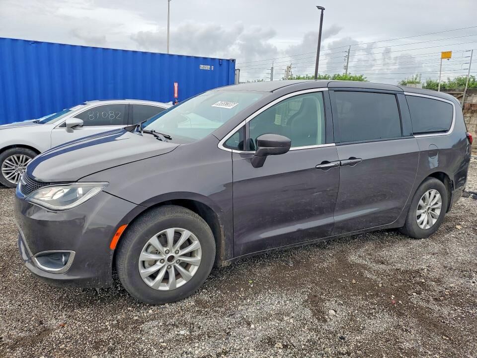 2019 CHRYSLER Pacifica