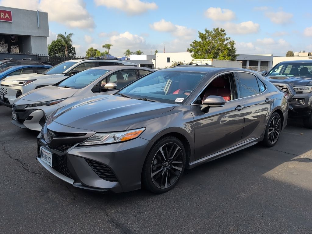 2020 TOYOTA Camry