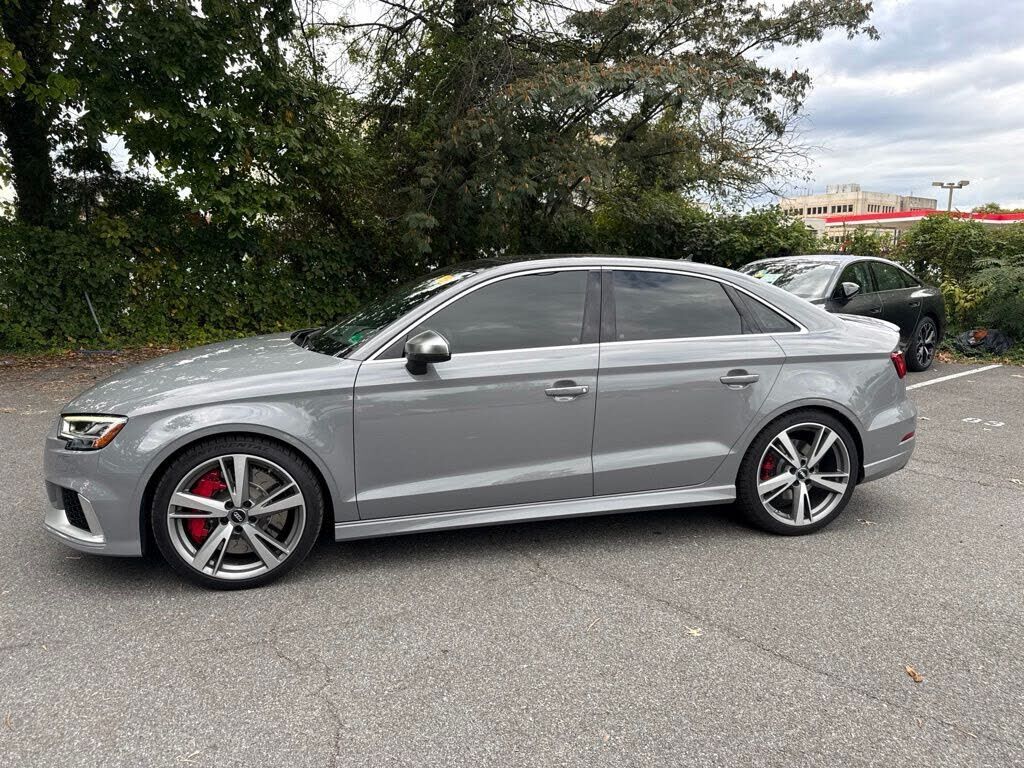 2019 AUDI RS3